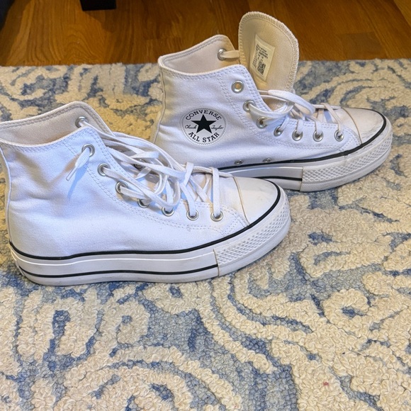 EUC Converse White Canvas High-Tops - Picture 1 of 10